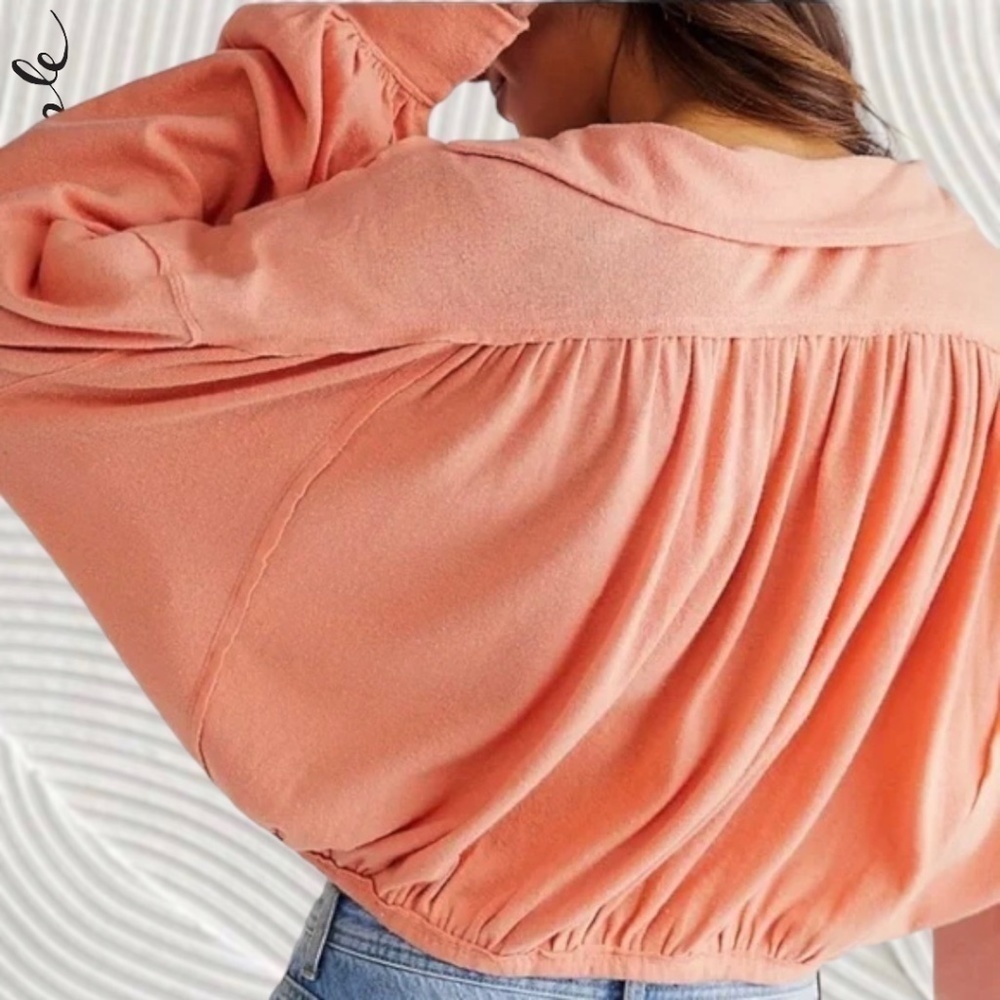 FREE PEOPLE Darren Long Sleeve Relaxed Billowy Deep V-Neck Crop Top NWT/XS - Picture 7 of 15